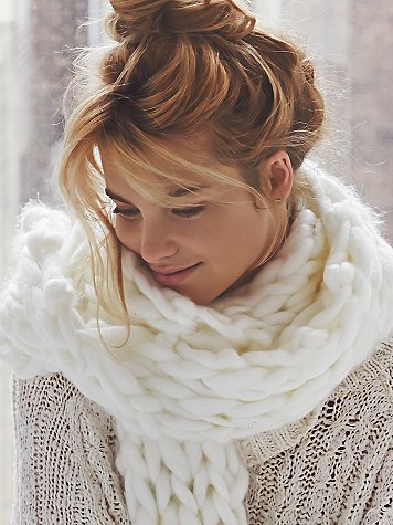Love this chunky knit scarf
