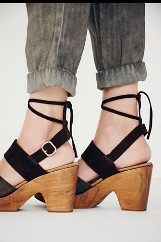 belmont leather clog