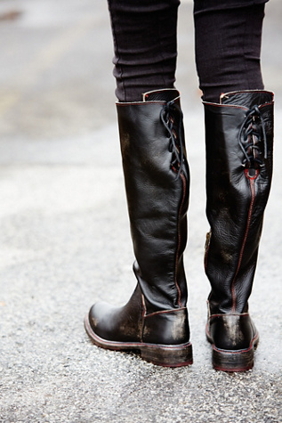 knee level boots