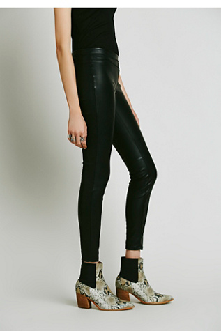 Oui S Black Pull On Vegan Leather Leggings 71726 9990 main image 1