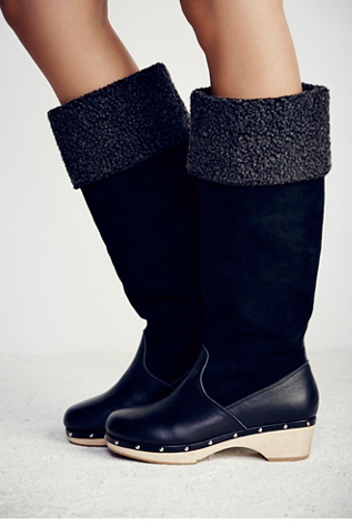 womens clog booties