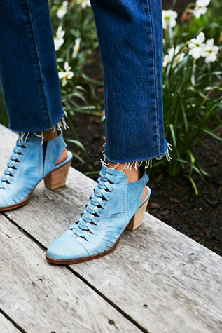 by far ankle boots