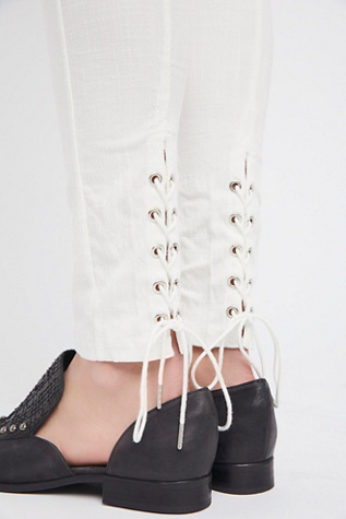 Bow Back Legging