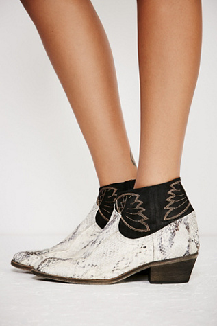 Women's Shoes & Footwear | Leather & More | Free People UK