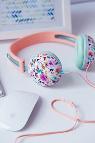 pom phone pom keychain charger Image: Headphones Noise Product Isolating Printed