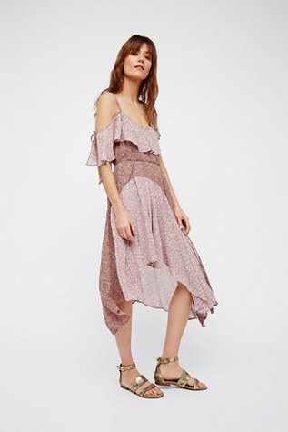 The Patch Pocket Dress in Au Natural Clean main image 1