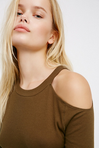 Pearl Diver Layering Top in Light Cyan
